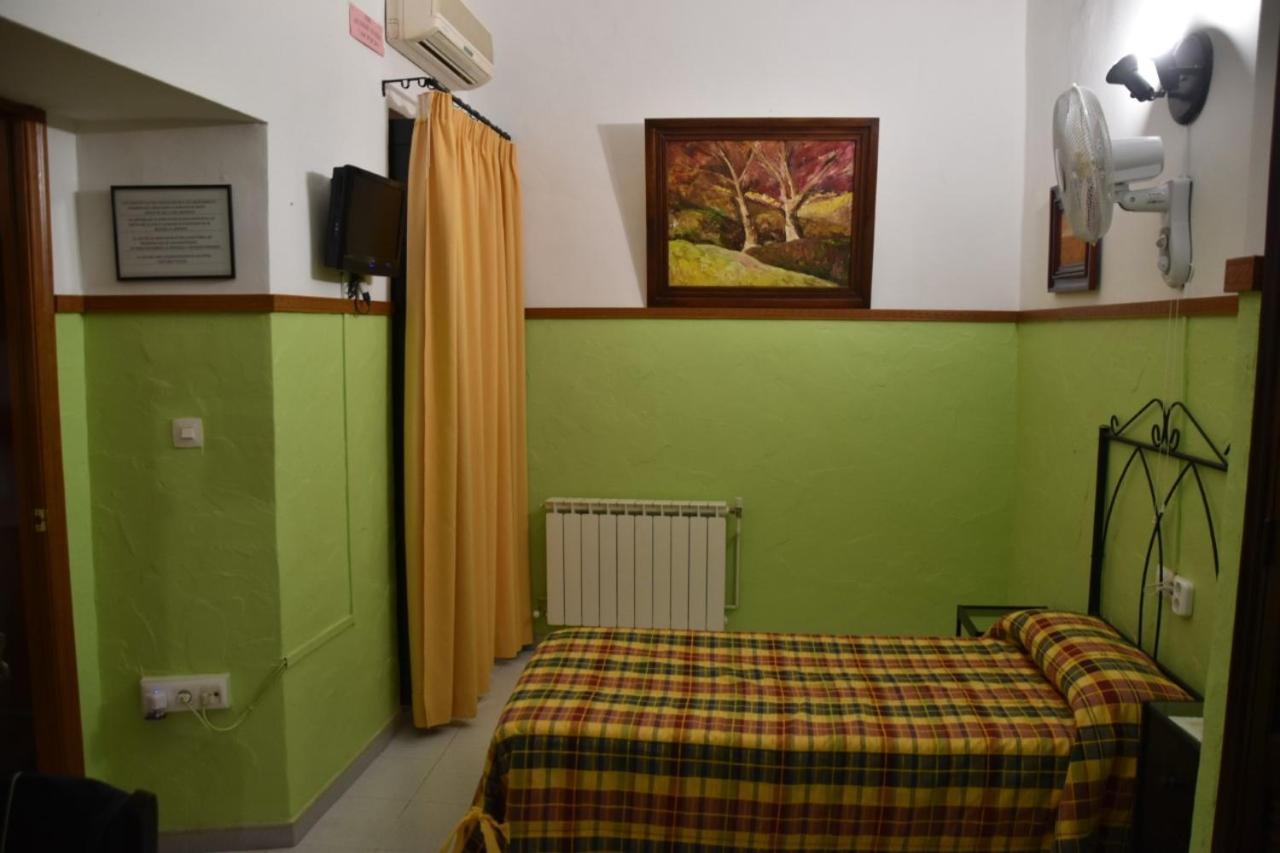 Hostal Manolo El Puerto de Santa María Esterno foto