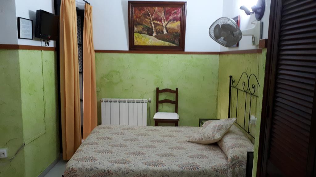 Hostal Manolo El Puerto de Santa María Esterno foto