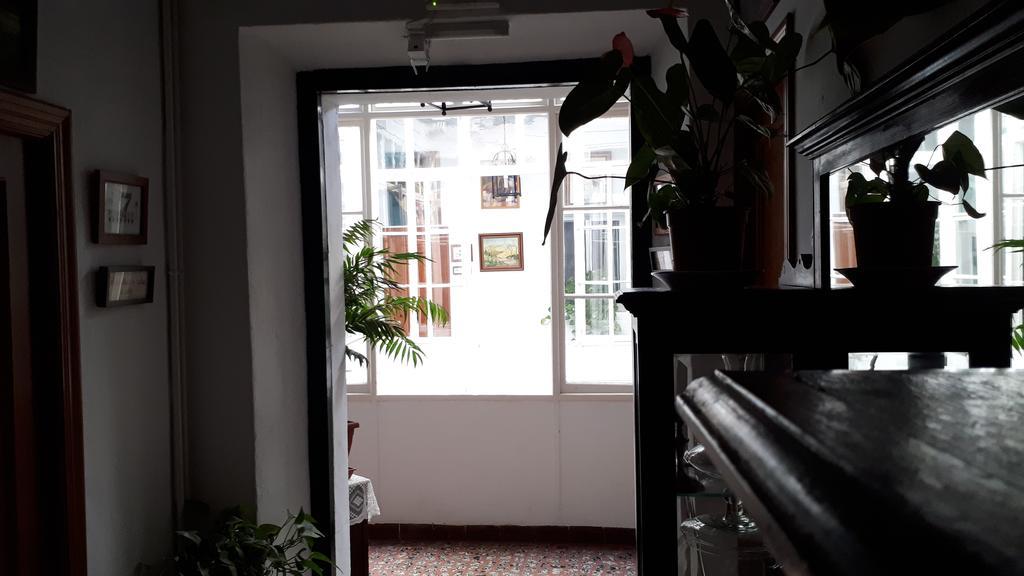 Hostal Manolo El Puerto de Santa María Esterno foto