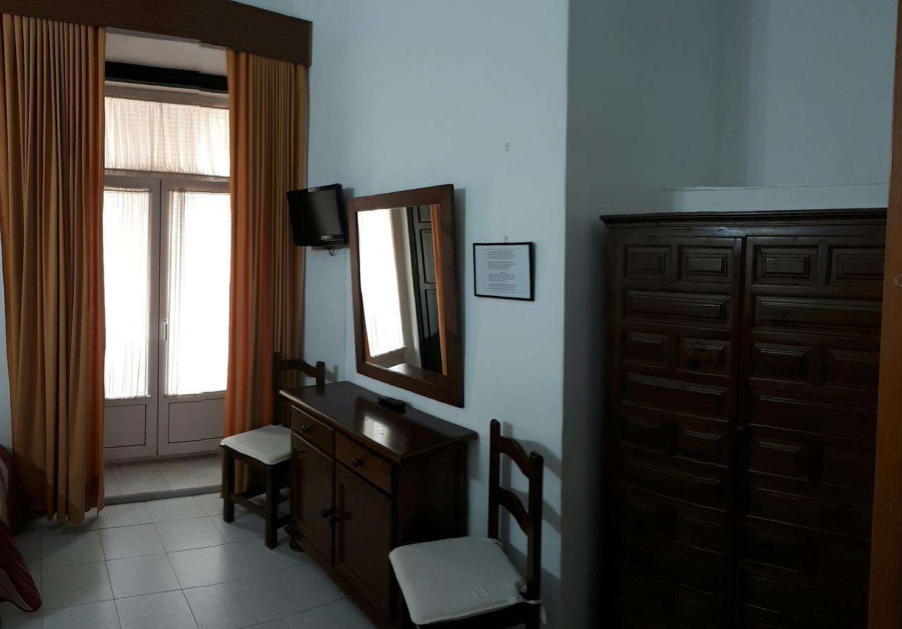 Hostal Manolo El Puerto de Santa María Esterno foto