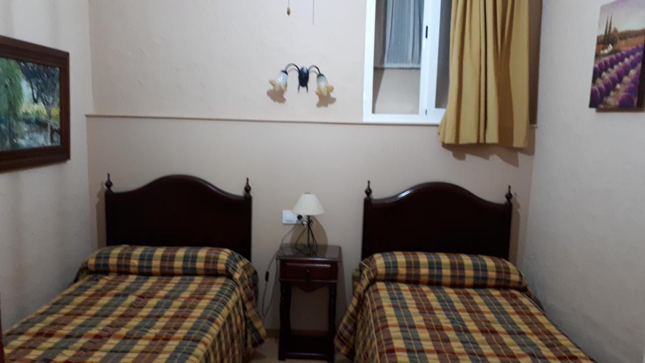 Hostal Manolo El Puerto de Santa María Esterno foto