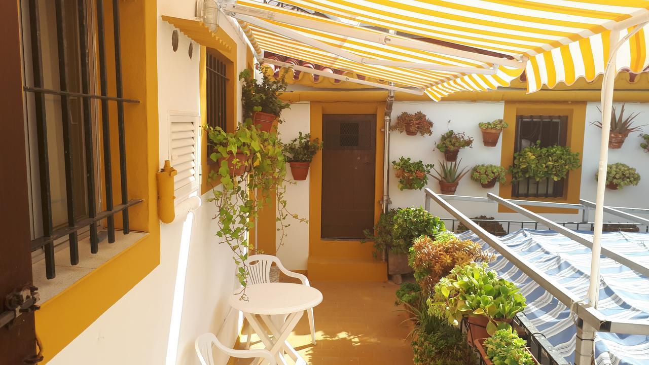 Hostal Manolo El Puerto de Santa María Esterno foto